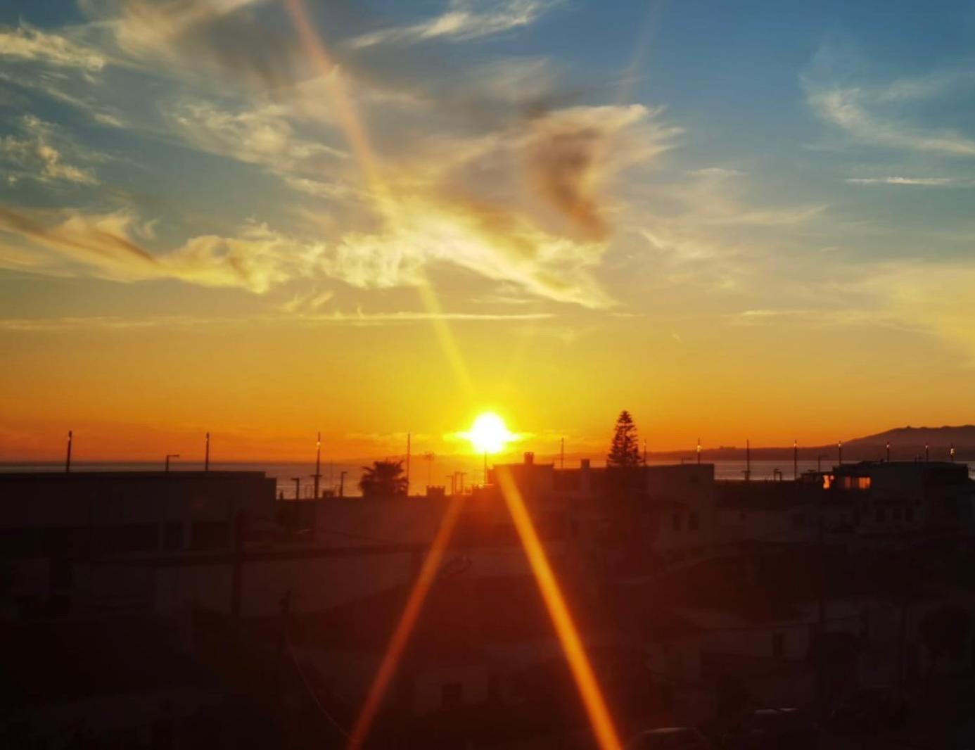 Sea View & Sundown, 150M From The Beach And Surf Spots Costa da Caparica Exterior foto